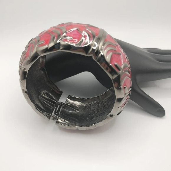 Pink Fuchsia Metal Filigree Floral Rhinestones Accents Hinge Slide On Bracelet - Picture 5 of 7